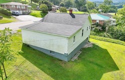379 Freedom Avenue, Tazewell, VA 24651