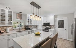 2484 Robbins Ct., Washington, IA 52353