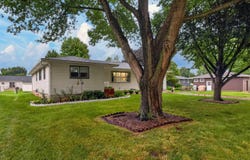 1714 3rd Ave NW, Waverly, IA 50677