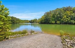 409 Bluff Trace, Jacksboro, TN 37757