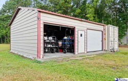 4725 S Irby St, Effingham, SC 29541
