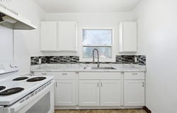 2406 E 10TH St, TheDalles, OR 97058