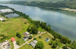 12 Riverview Dr, Gallipolis, OH 45631
