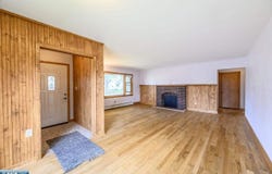 716 5th St S, Virginia, MN 55792