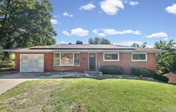 2303 Fairview Drive, Alton, IL 62002