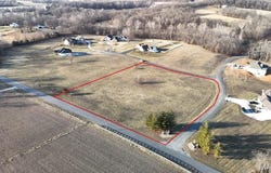 11 Champion Circle, Troy, MO 63379