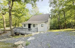 117 Clifton Drive, Bushkill, PA 18324