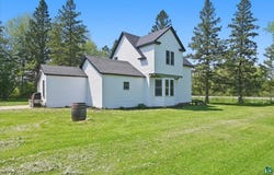 6411 Preston Rd, Superior, WI 54880