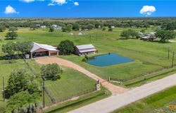 2796 Benbow Road, Inez, TX 77968