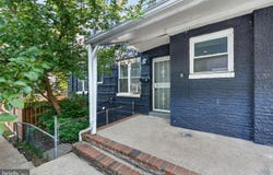 4636 HILLSIDE Road SE, WASHINGTON, DC 20019