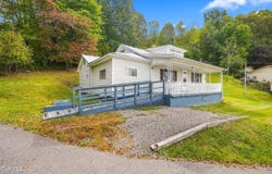 706 Poplar Street, Wise, VA 24293