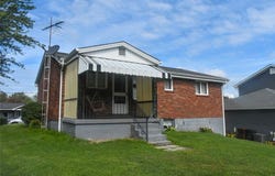 420 Hillview Dr, Upper Burrell, PA 15068