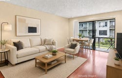 8 Commodore DR, Emeryville, CA 94608