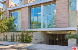 5806 Waring Ave, Los Angeles, CA 90038