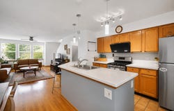 1009 E 61st Street, Chicago, IL 60637
