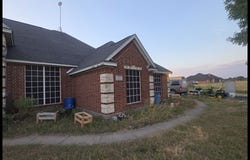 2727 W Ridgeview Circle, Kaufman, TX 75142