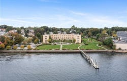 1180 Narragansett Boulevard, Cranston, RI 02905