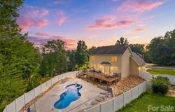6011 Dockside Drive, Hickory, NC 28601