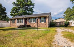 106 Westover Dr., Roanoke Rapids, NC 27870