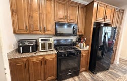 37180 Mistletoe Road, Yokuts Valley, CA 93675