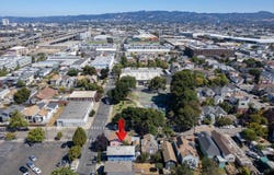 1234 Willow St, Oakland, CA 94607