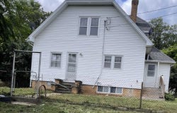 275 6th Road, Dodge, NE 68063