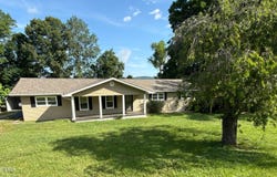 844 Mount Paran Rd, Jacksboro, TN 37757