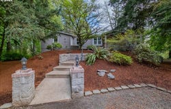 4562 NW HIGHWAY 20, Albany, OR 97321