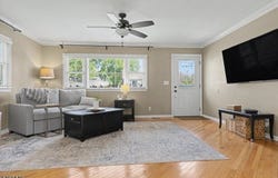807 Brooklyn Ave, Raritan Boro, NJ 08869-1203