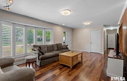 39 CRESTVIEW Drive, Chatham, IL 62629