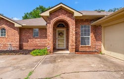 1901 Le Sage Court, Denton, TX 76208