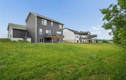 808 Crestview Drive, Solon, IA 52333