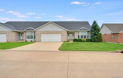 704 Ridge Road, Waterloo, IL 62298