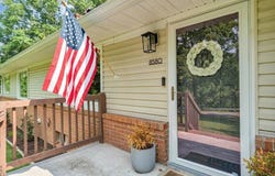 8580 Martins Creek Rd, Roanoke, VA 24018