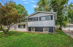 28 BEL AIRE Drive, Springfield, IL 62703