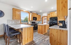 744 SAINT JAMES Pl, Molalla, OR 97038