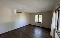 1008 W 13th St, Larned, KS 67550