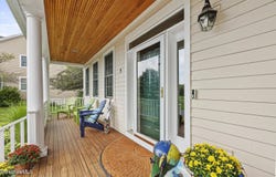9 Fairwynds Dr, Lenox, MA 01240