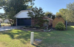 27 Hartwell, Searcy, AR 72143
