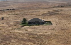 830 HORSESHOE BEND Rd, Centerville, WA 98613