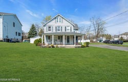 10 Lasatta Avenue, Englishtown, NJ 07726