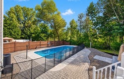 7252 Moss Creek Circle, Liverpool, NY 13090