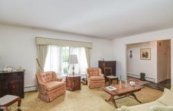 19 Crown Road, Ewing, NJ 08638