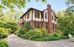 231 Douglas Road, Staten Island, NY 10304