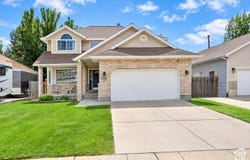 236 E ASHBROOK Cir, Midvale, UT 84047