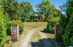 400A DOE LN, CHATHAM, VA 24531
