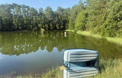 21A W Lake Rd, Milton, FL 32583