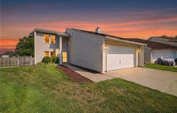 1284 Christian Ct, Virginia Beach, VA 23464