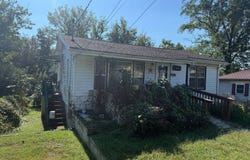 506 E Hemlock Street, La Follette, TN 37766