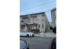 98 Devon Terrace, Kearny Town, NJ 07032-3332